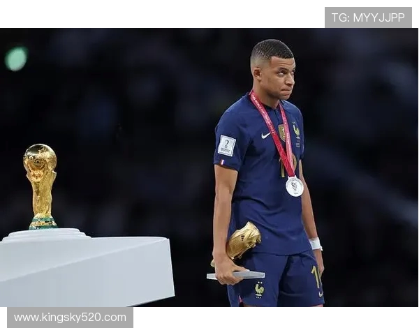 基利安姆巴佩引领法国足球新时代速度与荣耀的完美融合 基利安姆巴佩引领法国足球新时代速度与荣耀的完美融合