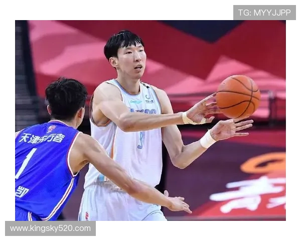 周琦带领中国男篮奋勇拼搏争创佳绩 重燃球迷对篮球的热情与希望