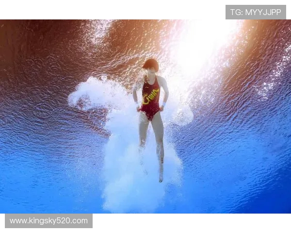 从勇气到艺术跳水运动员在水花背后的力量与美感