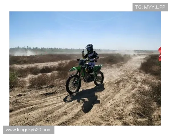 北京足球队耐力争议引发热议球迷与专家各执己见探讨背后原因 北京足球队耐力争议引发热议球迷与专家各执己见探讨背后原因