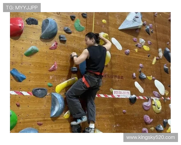 武汉攀岩队技术解析：探索攀岩运动的技巧与训练方法