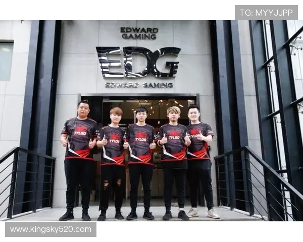 聚焦CSGO战术解析：EDG如何在比赛中运用策略与团队配合