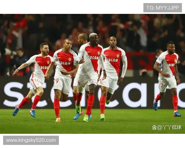 伊泽尔与摩纳哥的精彩对决揭示足球战术与团队合作的魅力